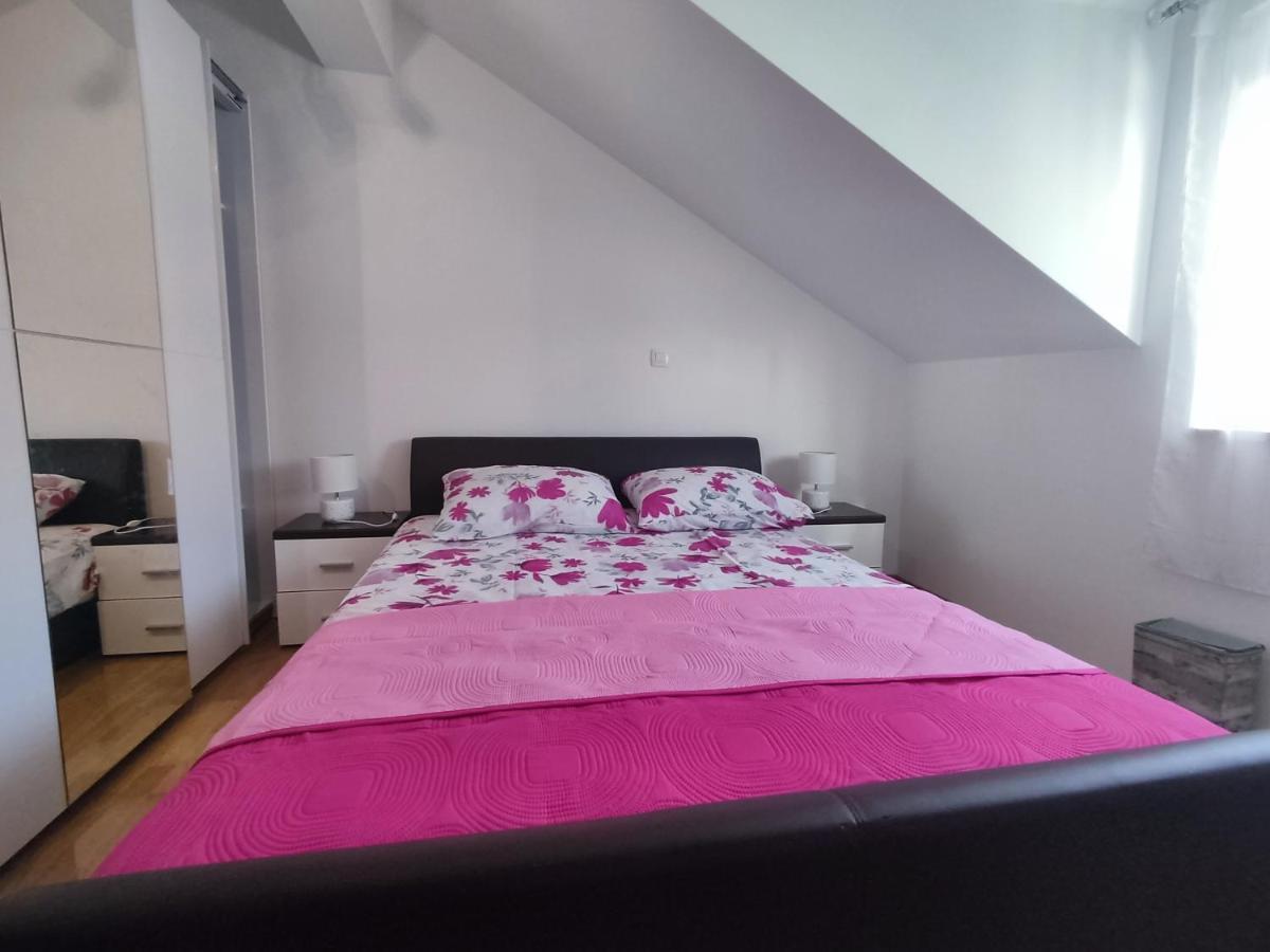 Sunny Attic Apartment With Balcony & Modern City Apartment With Outdoor Area, No Balcony Trogir Zewnętrze zdjęcie