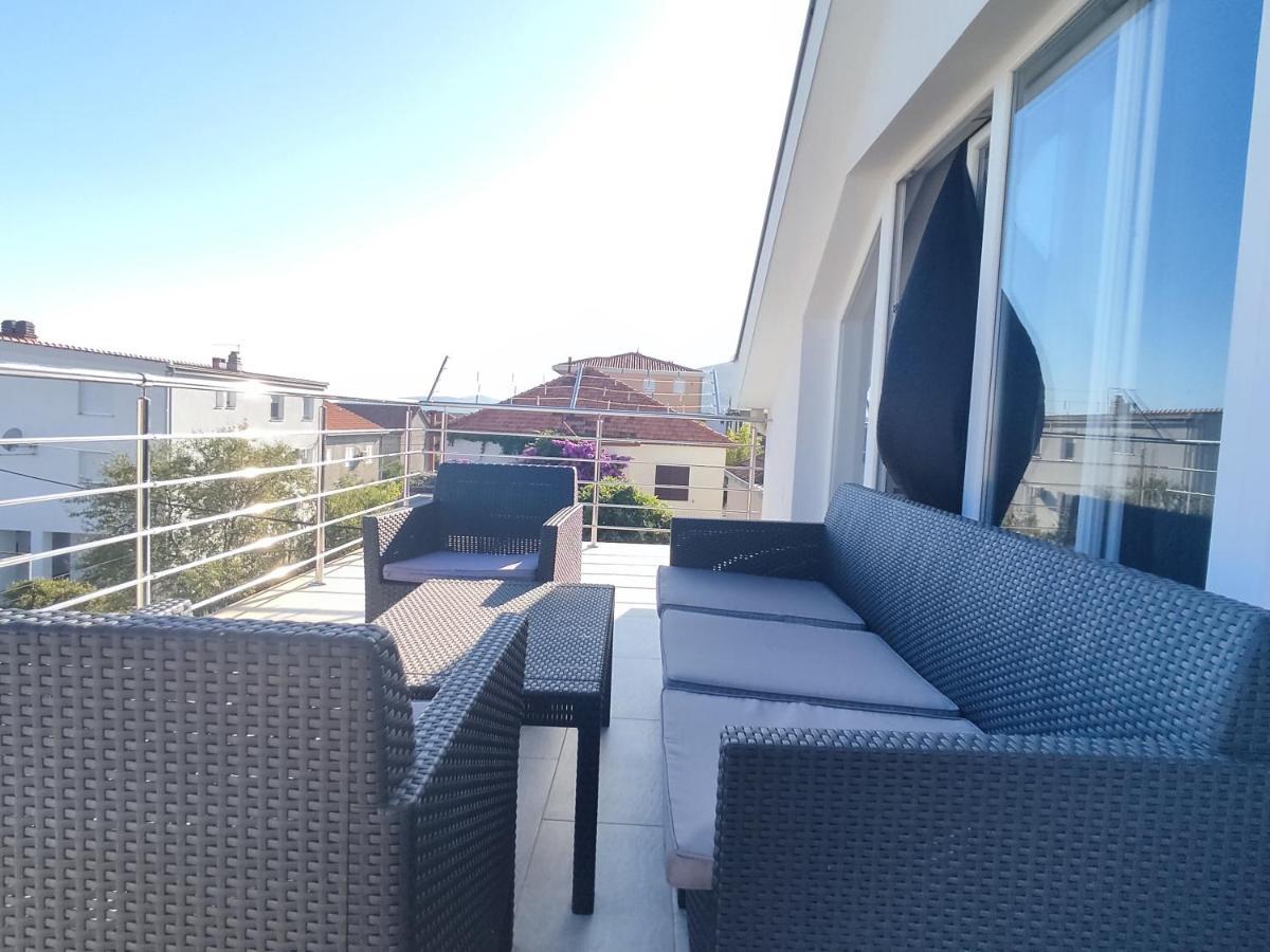 Sunny Attic Apartment With Balcony & Modern City Apartment With Outdoor Area, No Balcony Trogir Zewnętrze zdjęcie