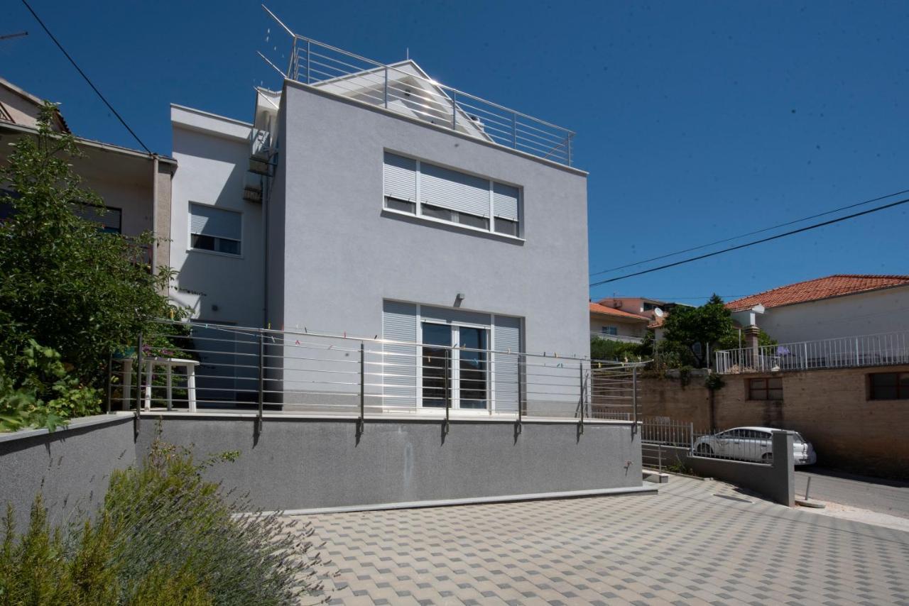 Sunny Attic Apartment With Balcony & Modern City Apartment With Outdoor Area, No Balcony Trogir Zewnętrze zdjęcie