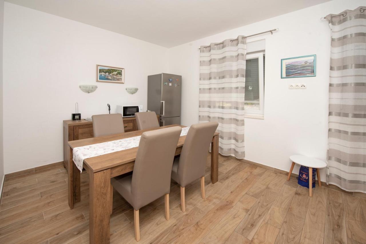 Sunny Attic Apartment With Balcony & Modern City Apartment With Outdoor Area, No Balcony Trogir Zewnętrze zdjęcie