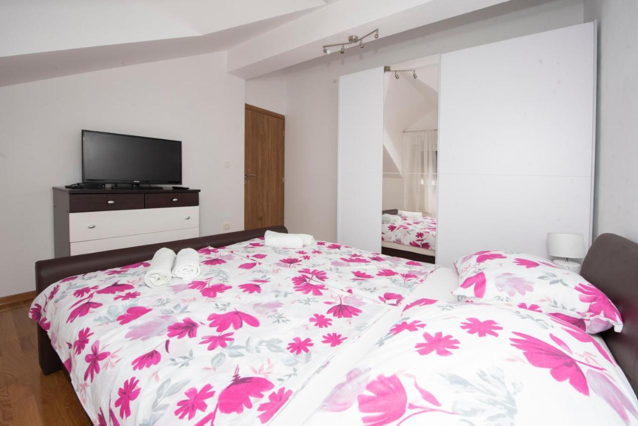 Sunny Attic Apartment With Balcony & Modern City Apartment With Outdoor Area, No Balcony Trogir Zewnętrze zdjęcie