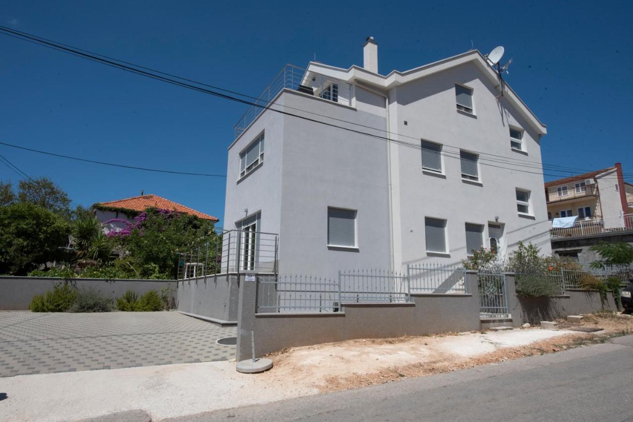 Sunny Attic Apartment With Balcony & Modern City Apartment With Outdoor Area, No Balcony Trogir Zewnętrze zdjęcie