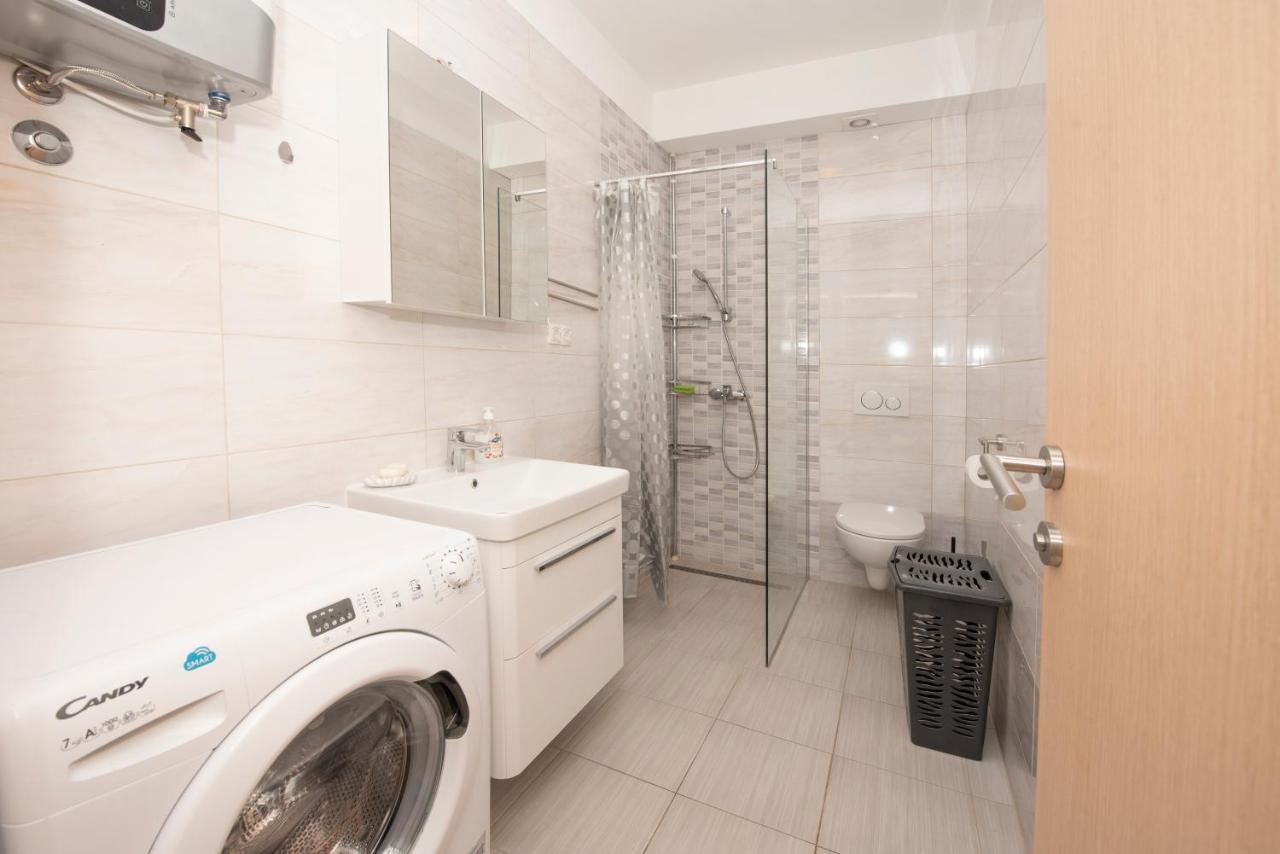 Sunny Attic Apartment With Balcony & Modern City Apartment With Outdoor Area, No Balcony Trogir Zewnętrze zdjęcie