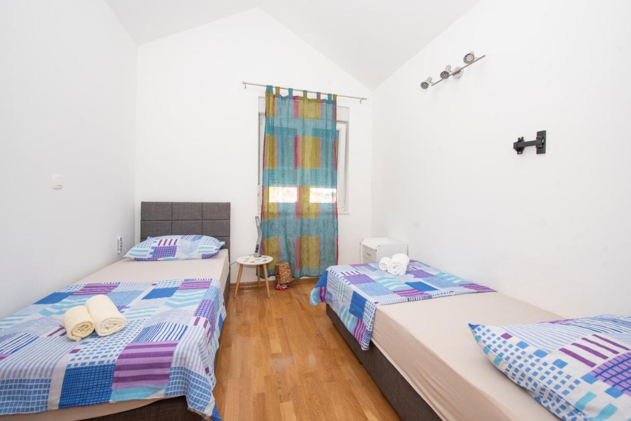 Sunny Attic Apartment With Balcony & Modern City Apartment With Outdoor Area, No Balcony Trogir Zewnętrze zdjęcie