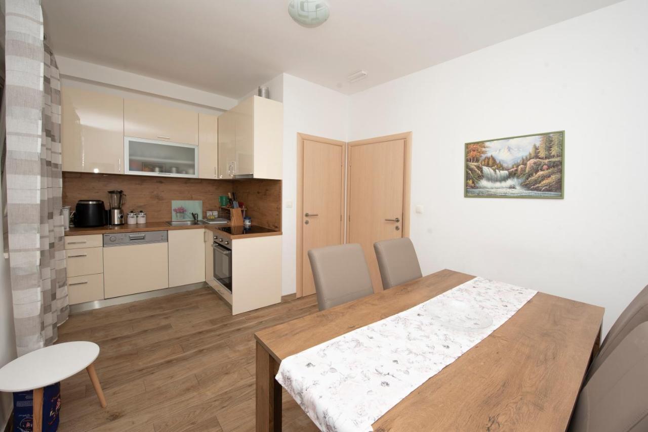 Sunny Attic Apartment With Balcony & Modern City Apartment With Outdoor Area, No Balcony Trogir Zewnętrze zdjęcie